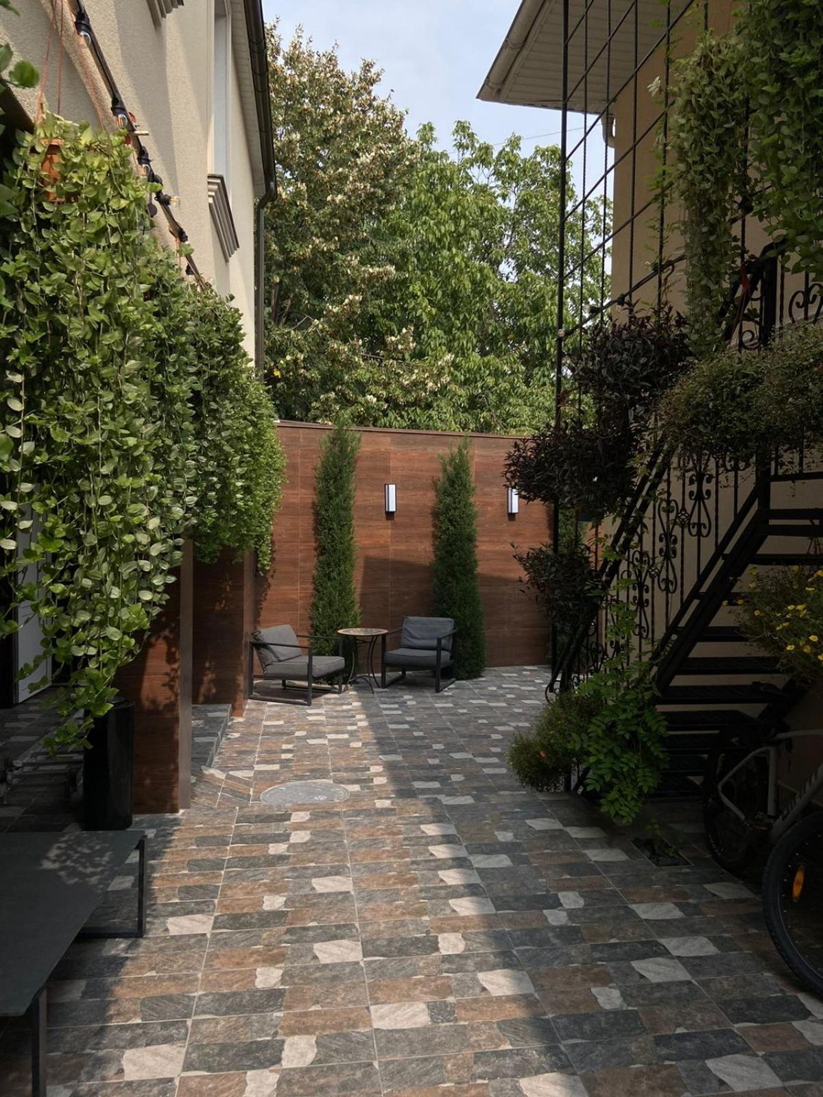 77/5 Hotel Кишинев Екстериор снимка