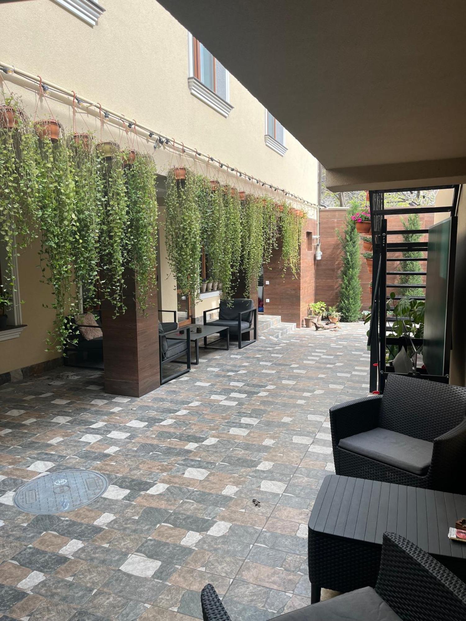 77/5 Hotel Кишинев Екстериор снимка