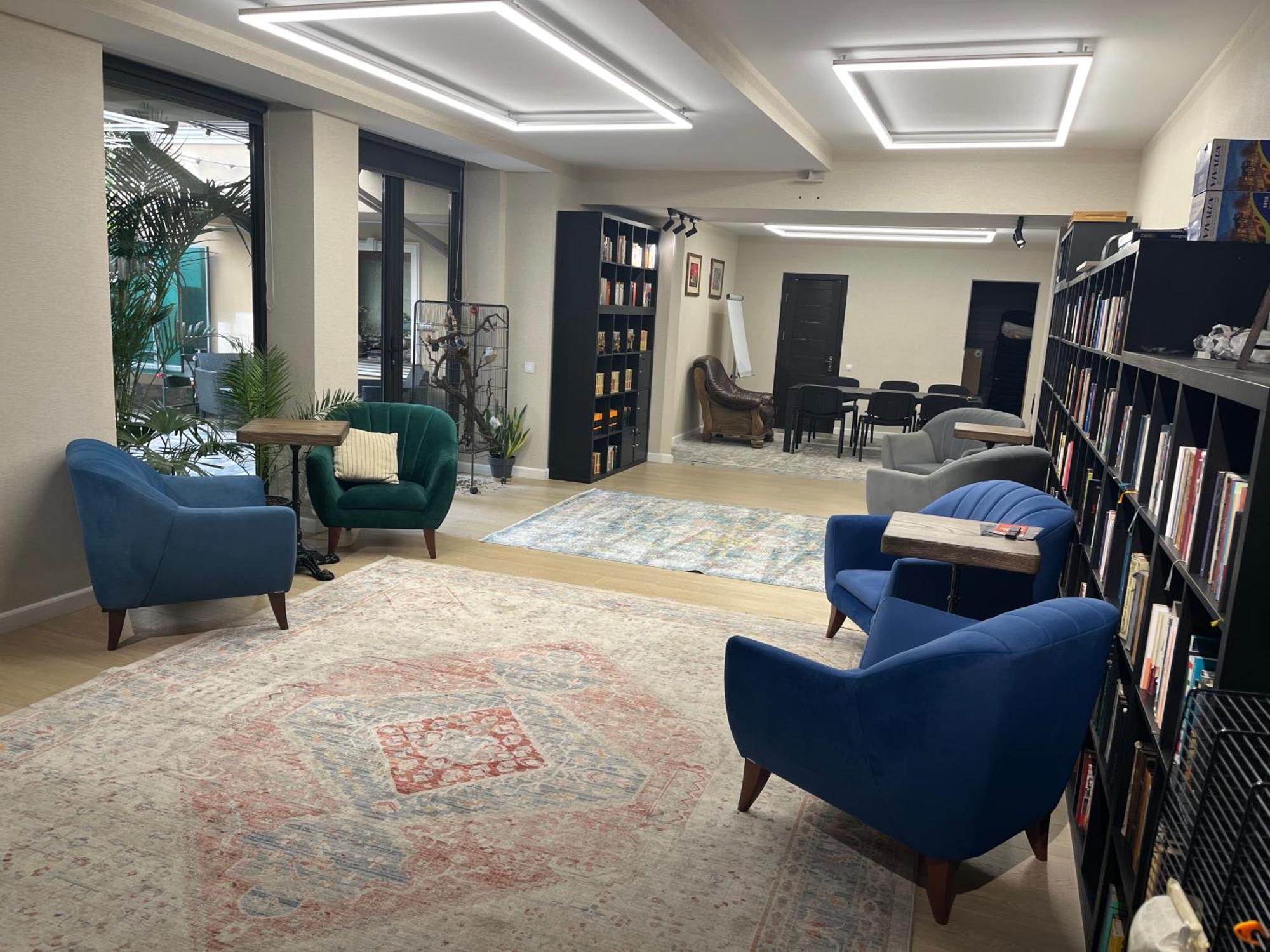 77/5 Hotel Кишинев Екстериор снимка